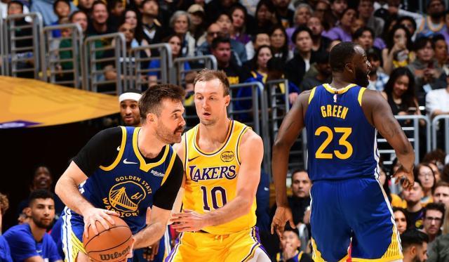 世界杯回放视频-即插即用！湖人新援三分王首秀闪耀砍10分+2记三分